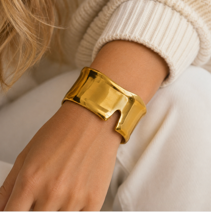 Clyde 18K Gold Non-Tarnish Abstract Bold Bangle